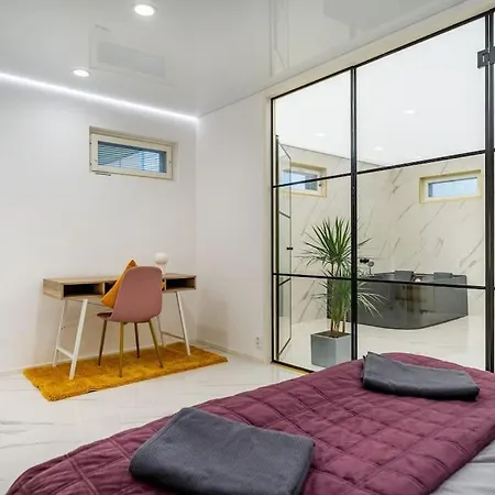 Modern With Jacuzzi And Sauna Apartamento